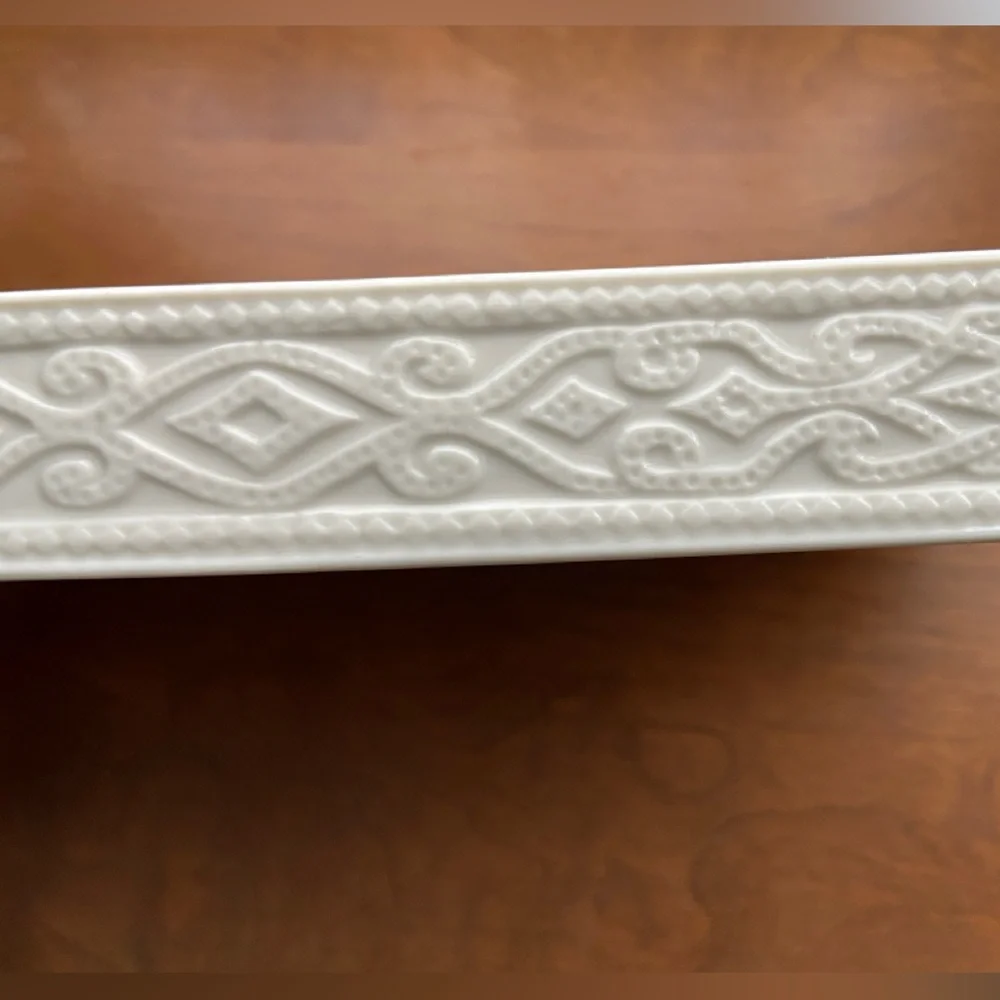 Elegant White Ceramic Embossed Tray